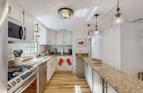 South Dennis House | Peaceful Retreat: dog friendly, close to beaches & town; yard w/patio&firepit