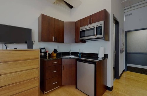 Downtown Boston Apartment | Peaceful Retreat In Boston Near T, Easy Commuting!