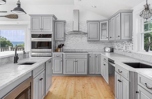 Jamestown Shores House | Peaceful Retreat with Beautiful Sunsets and Bay Views