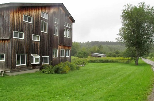 Green Mountains House | Peaceful Vermont Farmhouse with Stream and Loft