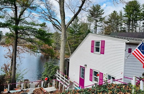 Jewett City Cottage | Peaceful WATERFRONT Cottage Near Mystic and Casinos