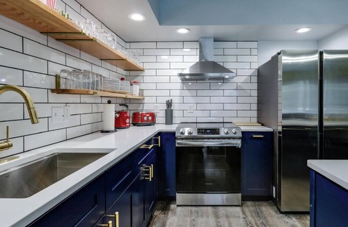 Clymer House | Peak shelter