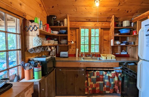 Laconia Cabin | Pebbles Cottage on Lake Winnisquam