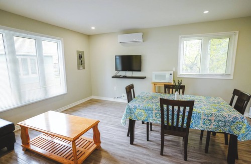 Bobcaygeon Cottage | Pelican Cottage - 2-Bedroom Cottage – Family Friendly