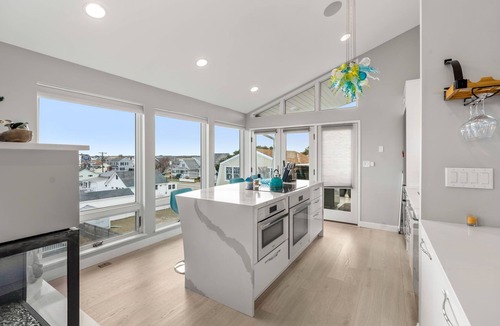 Salisbury Condo | Penthouse Oceanview & Namaste Retreat