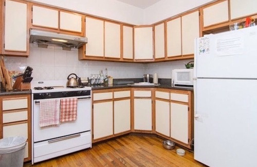 Chinatown Apartment | Perfect 1-bdrm with bath in funky Lower East Side