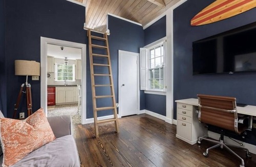 Stonington Cottage | Perfect 1 bedroom 1 bath cottage in the heart of Stonington Borough