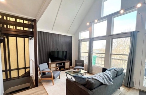 Vineyard Haven Apartment | Perfect 3-bedroom apartment with AC in peaceful Tisbury