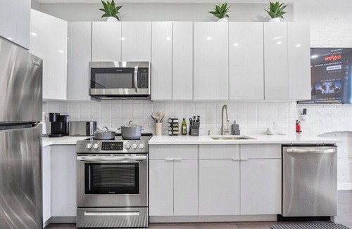 Harlem Hotel | Perfect for Tourism: Near Train, Times Sq, Dining