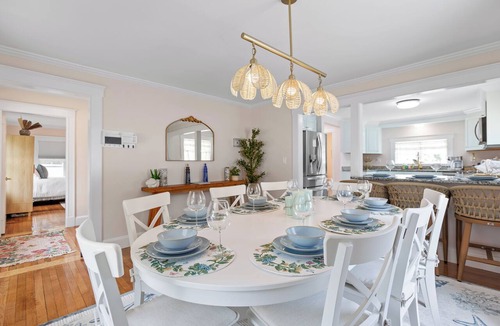 Hyannis House | Perfect Group Stay: 6BR Hyannis Home Near Beach, Dining & Nightlife