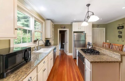 North Conway House | Perfect Location in North Conway Village