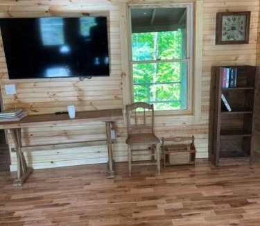 Belgrade House | Perfect Maine Getaway in a Newly Renovated Cabin!