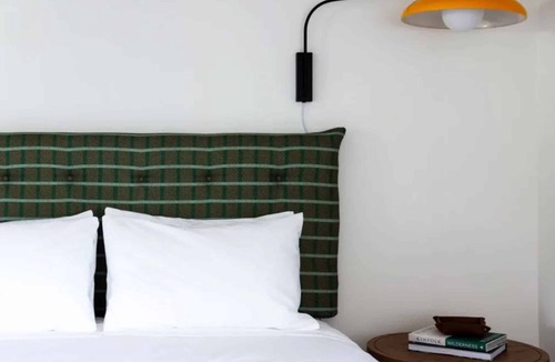 Stowe Area Hotel | Perfect Retreat for Ski Enthusiasts Near Stowe Trails! Outdoor Pool