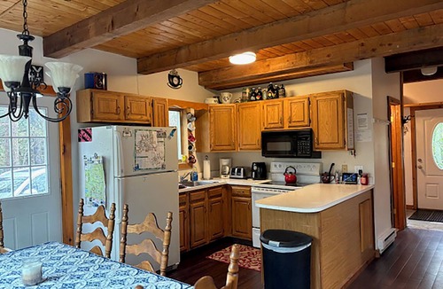 Wilmington House | Pet & Family Friendly Home, Assoc ClubHouse w/Pools. Near Ski, Hiking, Boating