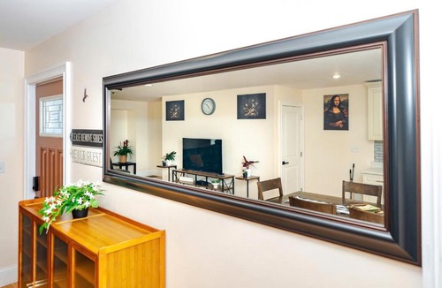Quincy Apartment | Pet Friendly 3BR Quincy Townhouse w Laundry, Free Parking, near MBTA Red Line 37