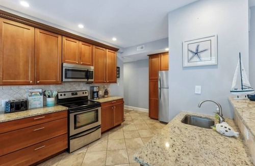 North End Condo | Pet-Friendly Beach-Block Condo, Steps to Boardwalk