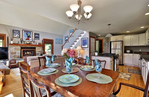 Killington Cabin | Pet-Friendly Cabin in the Heart of Vermont's Ski Country with Hot-Tub and Private Deck to Enjoy the Views of Pico Mountain
