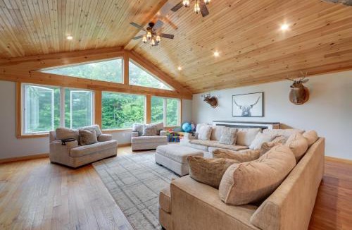 Town of Fowler House | Pet Friendly Family Getaway on 15 Acres!