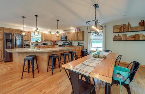 Town of Fowler House | Pet Friendly Family Getaway on 15 Acres!