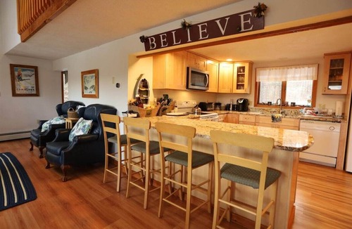 Campton House | Pet Friendly Private Waterfront home, Estates