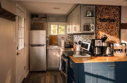 Conway House | Pet-Friendly Retreat Near Hiking & Storyland
