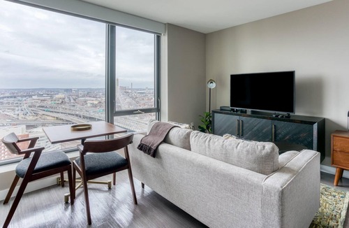 West End Apartment | Pet-Friendly Studio in Boston Near Metro