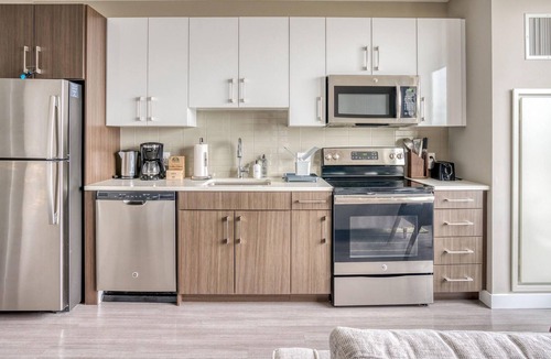 West End Apartment | Pet-Friendly Studio in Boston Near Metro