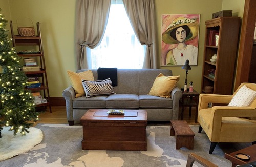 Auburn House | Pet friendly with fenced yard and deck