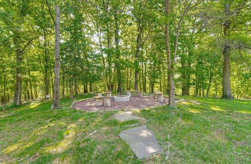 Potts Grove House | Pickleball Court & Fire Pit: Milton Cabin!