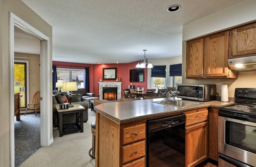Killington Condo | Pico Mountain Getaway: 3BR Ski-In Vibes at Pico