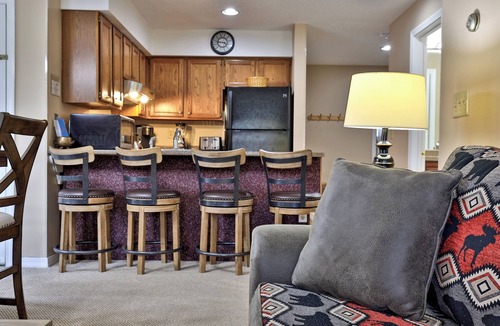 Killington Condo | Pico Mountain Getaway: 3BR Ski-In Vibes at Pico
