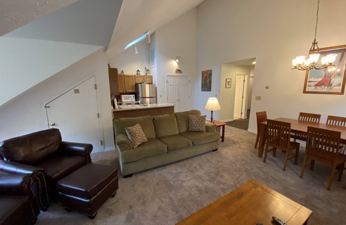 Killington Condo | PicoVillage Resort G301-Beautiful contemporary style 2-bedroom,2-bath condo with the comfort of home
