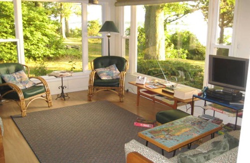 Bristol Cottage | Picture perfect beachfront cottage on private road