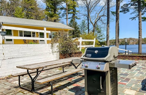 Alton Bay Cottage | Picturesque studio in bay-front locale just steps to water w/WiFi & kitchenette