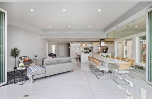 Piermont House | Piermont Waterfront Villa! Sleeps up to 16 adults Luxuriously and In Style