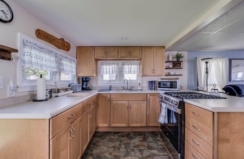 Dexter Cottage | Pillar Point Getaway