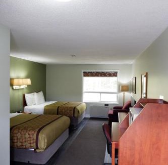 Laurentian Hills Hotel | Pine Motel