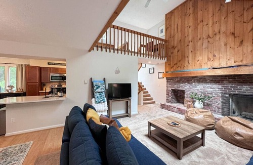 Intervale House | Pine Top Lodge | Spacious Family Home with a Pool!
