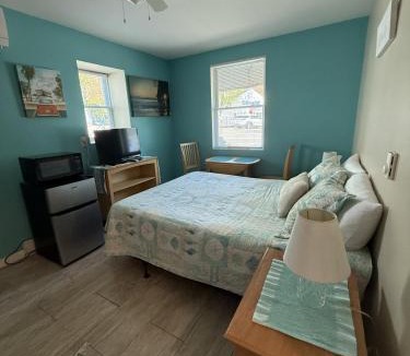 Old Orchard Beach Hotel | Pine View Lodge Old Orchard Beach