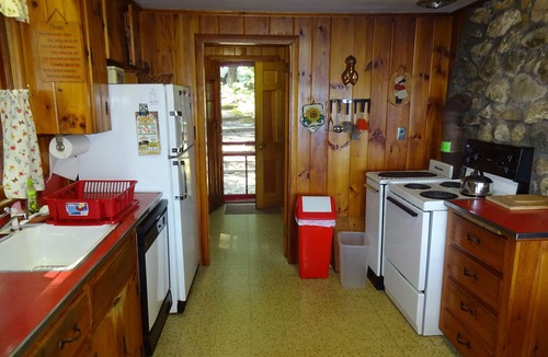 Naples Cottage | Pinewood Cabin – Cozy Maine Lakefront with Dock, Canoe & Rowboat