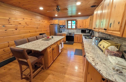 Wolfe Island House | Platoff Point Wolfe Island Paradise with gorgeous scenery of the 1000 Islands