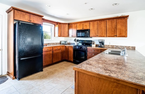West Bridgton House | PLEASANT MOUNTAIN - Ski in & Ski Out - Family Vacation - Spacious Condo