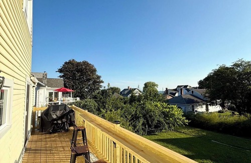 Waterford House | Pleasure Beach: Salty Breeze Cottage – Ocean Views with Wrap-Around Porch