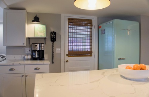 Newbury House | Plum Island Chic Cottage-Steps to Beach!
