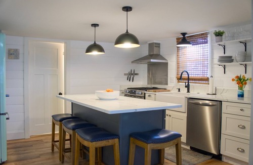 Newbury House | Plum Island Chic Cottage-Steps to Beach!