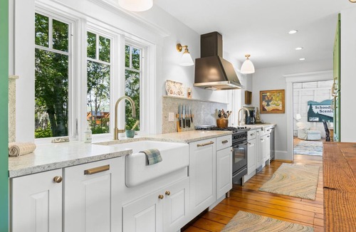 Prospect Harbor House | Pom Cottage - 3BR waterfront cottage near Acadia