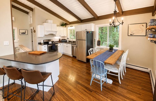 Eidelweiss Village Ski Chalet | Pond-Side Chalet Private Beach Canoe & Kayak Sleeps 7 Near Storyland