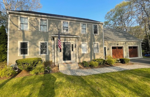 East Falmouth House | Pool Escape in East Falmouth