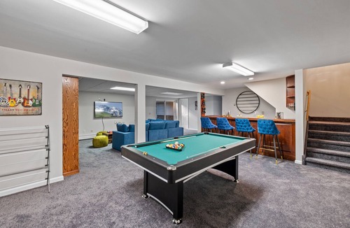 Goshen Villa | Pool, Fire Pit Bedroom & Alaska King – Sleeps 16