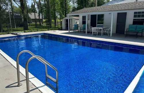 Wolcott Cottage | Poolside Paradise